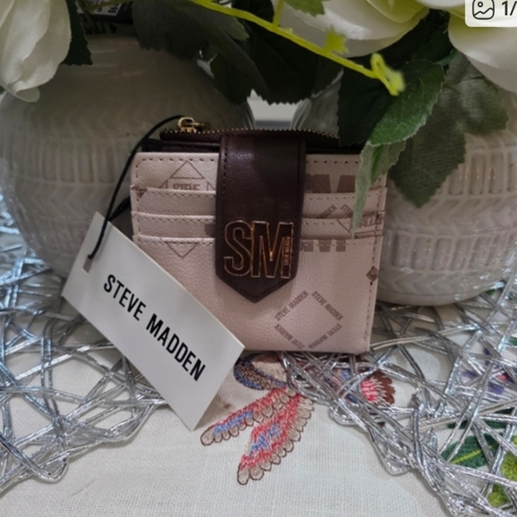 Steve Madden 4 Piece Resaler Bundle. - Picture 4 of 4